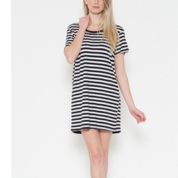 DO YOU HAVE A MINI DRESS IN STRIPES? - Picture 2 of 6